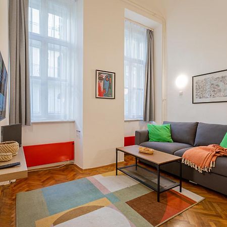 Dorotea - Cosy Home In The Heart Of Budapest Eksteriør billede